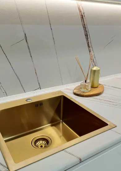 Сахара Грей